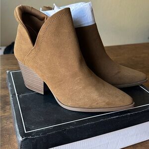 Women's Tan Ankle Boots